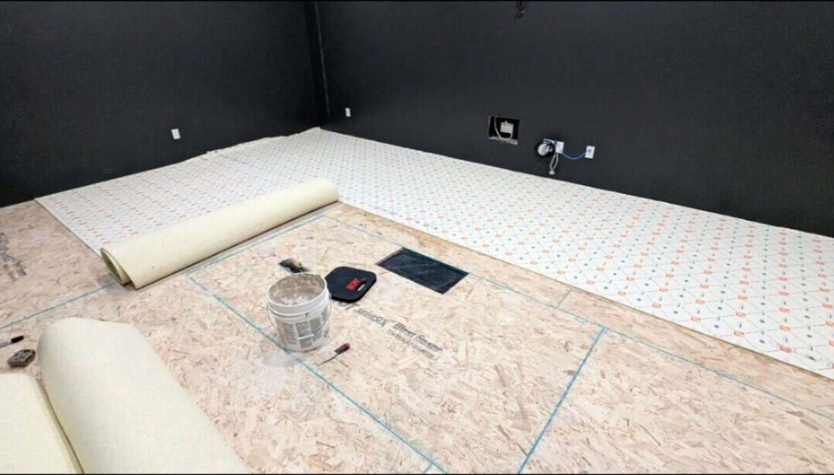 10′ WIDE x ANY LENGTH Indoor Putting Green / Simulator Putting Carpet - 10x15' Roll + 4x6' Stance Mat